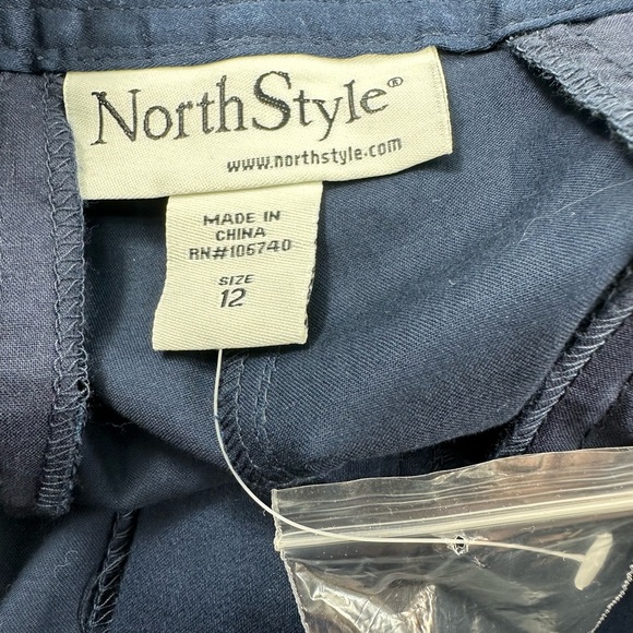 NWT North Style Blue Lightweight Flare Capri Pants Size 12 - Picture 3 of 7